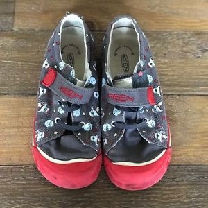 Boys Keen sneakers size 12